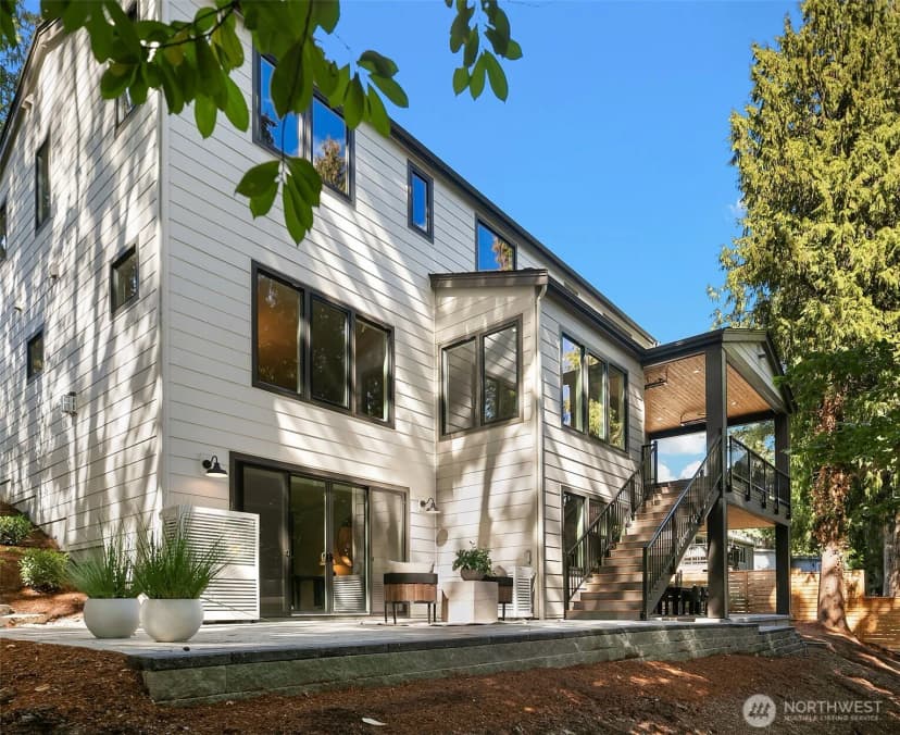 Property photo for 1706 111th Avenue Ne, Bellevue photo 4