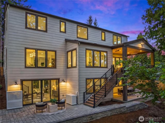 Property photo for 1706 111th Avenue Ne, Bellevue photo 3