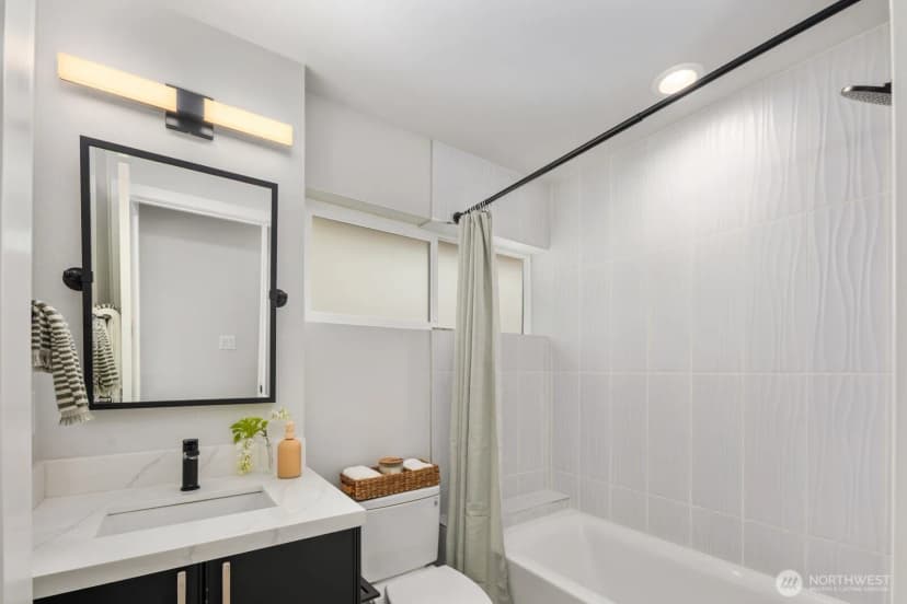 Property photo for 3625 Wallingford Avenue N #a, Seattle photo 18