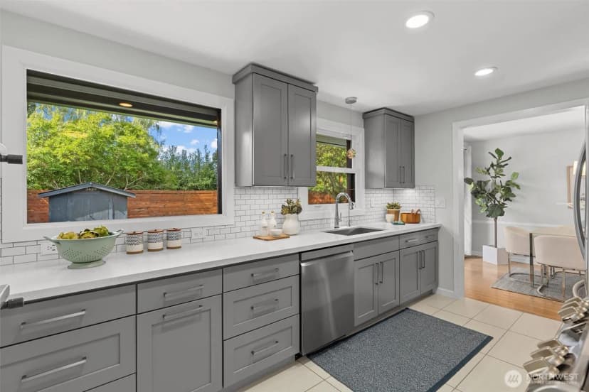 Property photo for 3429 40th Avenue W, Seattle photo 13