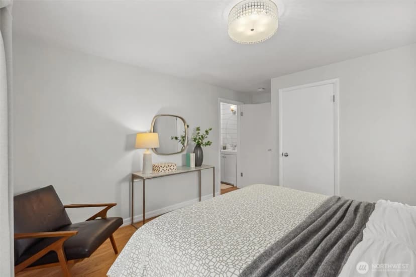 Property photo for 3429 40th Avenue W, Seattle photo 16
