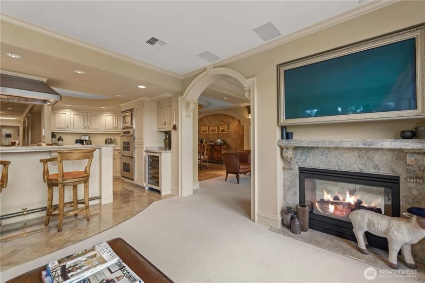 Property photo for 101 99th Avenue Ne #301, Bellevue photo 15