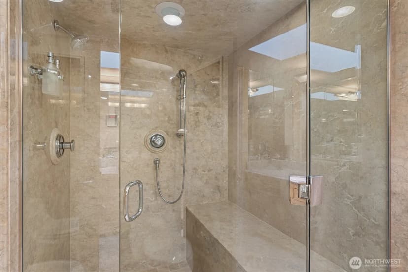 Property photo for 101 99th Avenue Ne #301, Bellevue photo 32