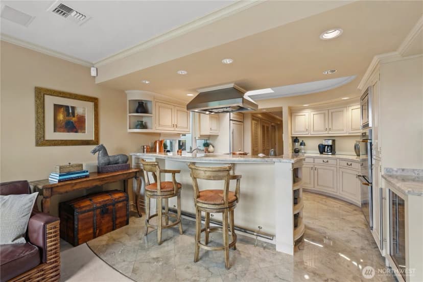 Property photo for 101 99th Avenue Ne #301, Bellevue photo 17