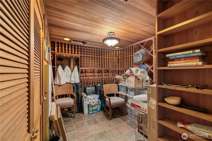 Property photo for 101 99th Avenue Ne #301, Bellevue photo 37