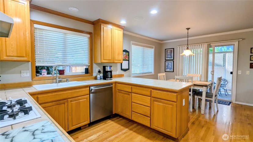 Property photo for 18431 12th Drive Se, Bothell photo 17