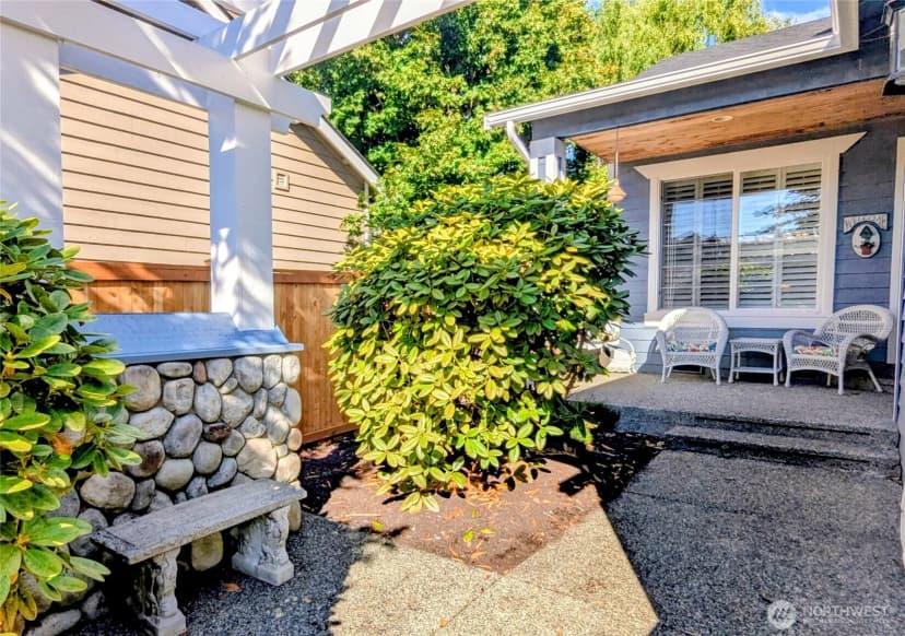 Property photo for 18431 12th Drive Se, Bothell photo 2