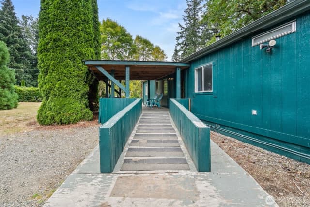 Property photo for 8034 Normandy Place Se, Olympia photo 5