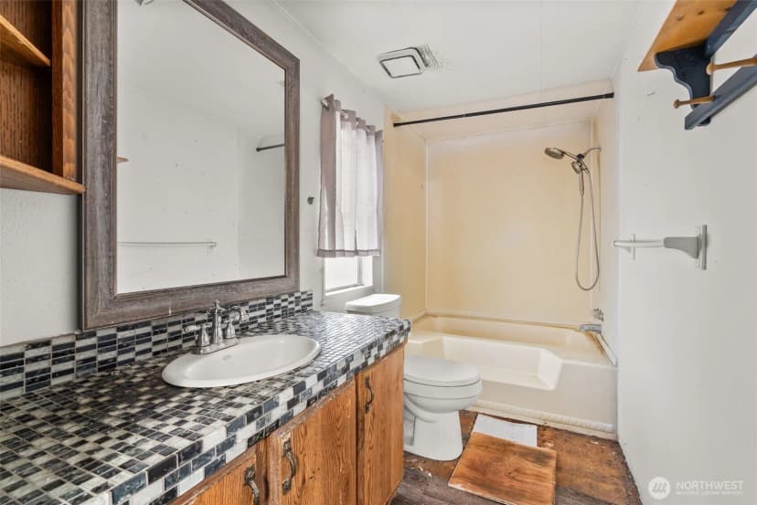 Property photo for 8034 Normandy Place Se, Olympia photo 13