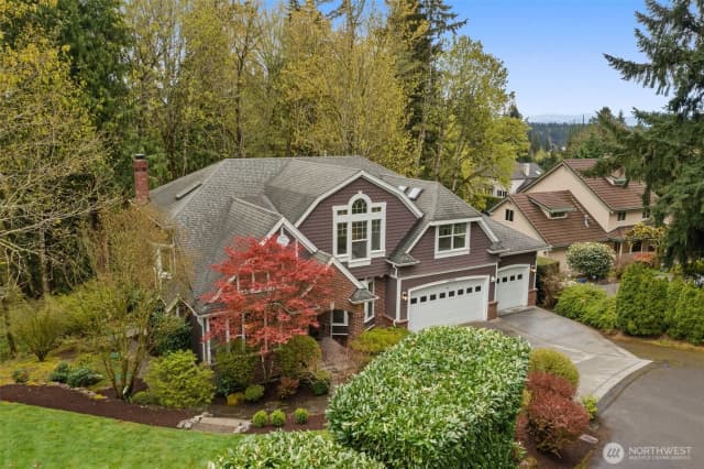 Property photo for 15820 104th Avenue Ne, Bothell photo 2
