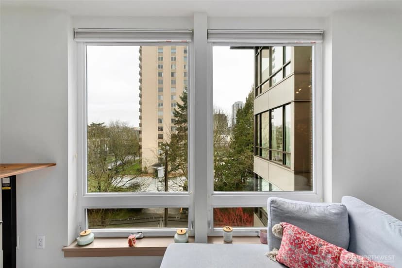 Property photo for 4547 8th Avenue Ne #508, Seattle photo 5