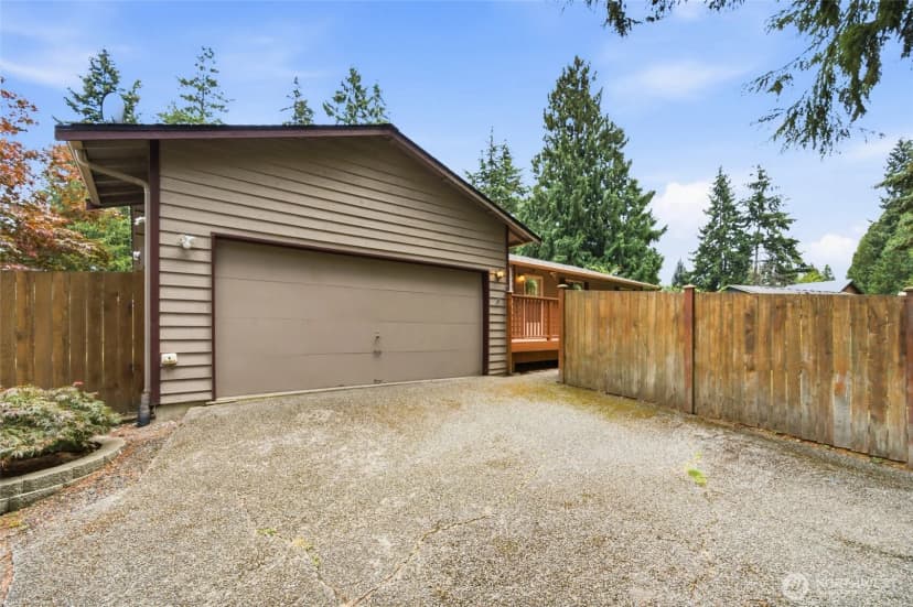Property photo for 104 Barbara Lane, Everett photo 25
