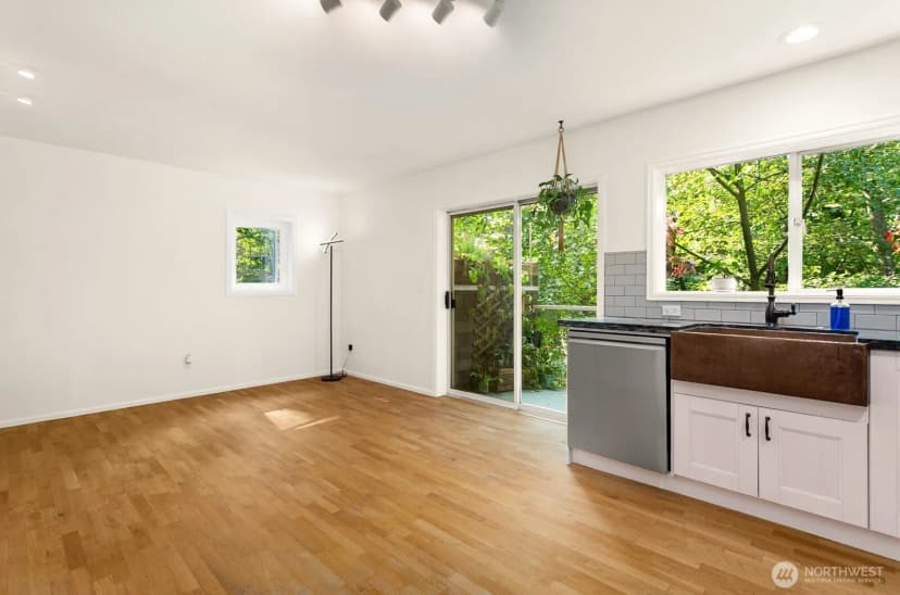 Property photo for 3406 W Government Way #3, Seattle photo 8