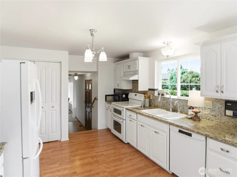 Property photo for 9811 67th Avenue Ct E, Puyallup photo 11