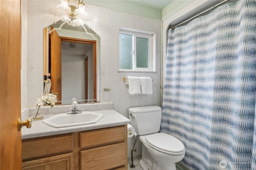 Property photo for 12517 Kapowsin Highlands Drive E, Graham photo 24