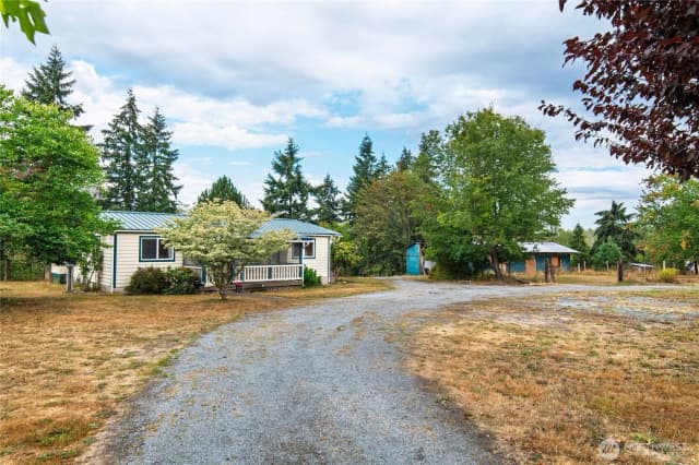Property photo for 12517 Kapowsin Highlands Drive E, Graham photo 5