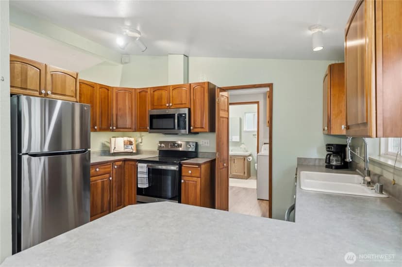 Property photo for 12517 Kapowsin Highlands Drive E, Graham photo 17