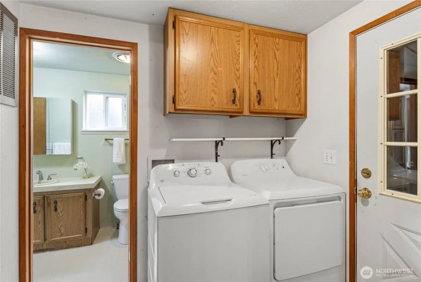 Property photo for 12517 Kapowsin Highlands Drive E, Graham photo 19