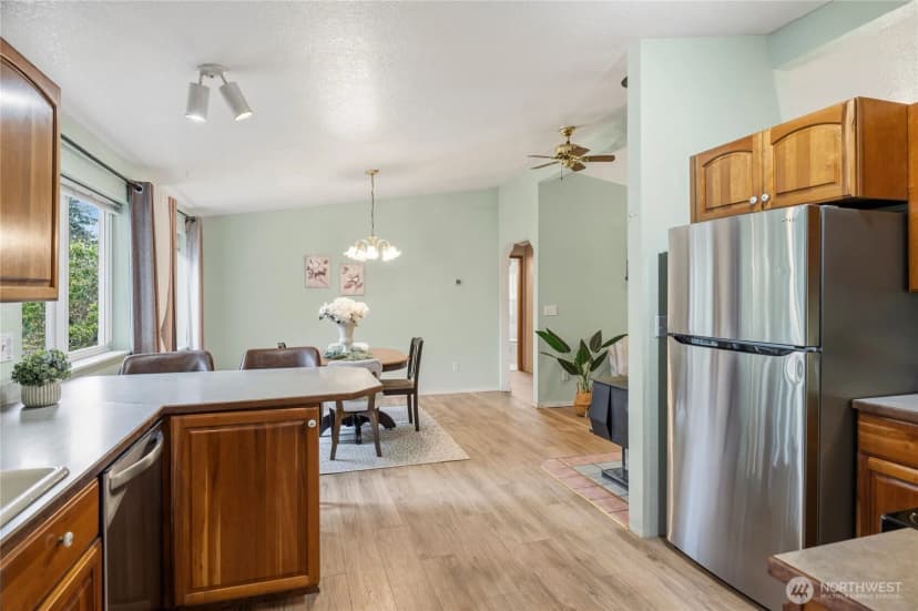 Property photo for 12517 Kapowsin Highlands Drive E, Graham photo 18