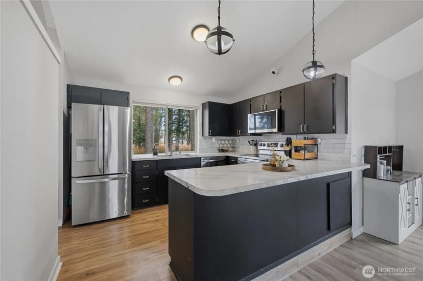 Property photo for 19111 11th Avenue Ct E, Spanaway photo 8