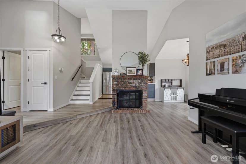 Property photo for 19111 11th Avenue Ct E, Spanaway photo 4