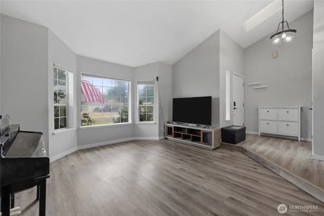 Property photo for 19111 11th Avenue Ct E, Spanaway photo 3