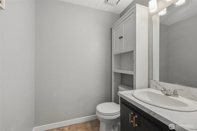 Property photo for 19111 11th Avenue Ct E, Spanaway photo 11