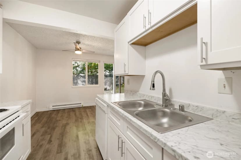 Property photo for 3909 Mason Loop Road, Tacoma photo 6