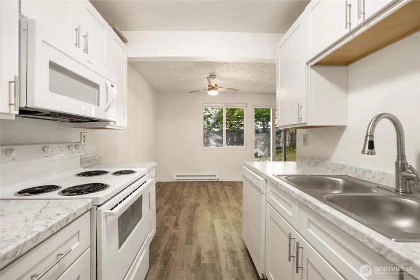 Property photo for 3909 Mason Loop Road, Tacoma photo 5