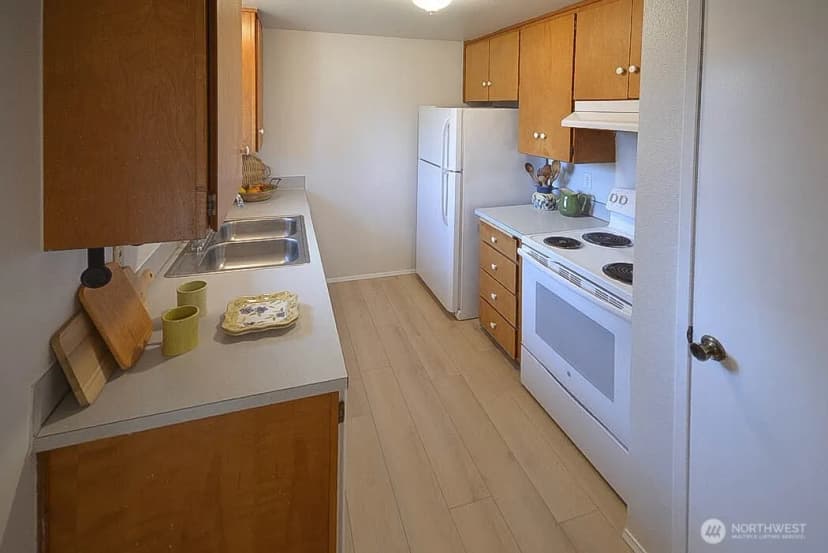 Property photo for 19611 - 19613 9th Avenue Ct E, Spanaway photo 12
