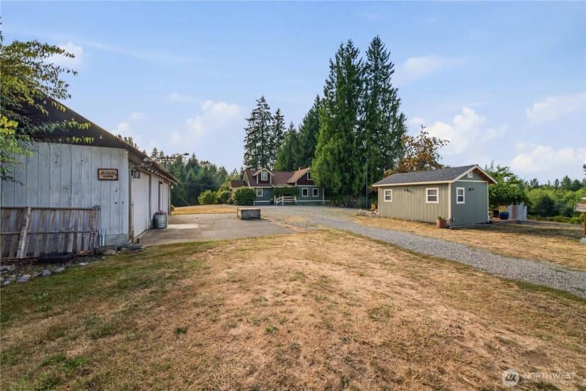 Property photo for 1425 210th Avenue E, Lake Tapps photo 32