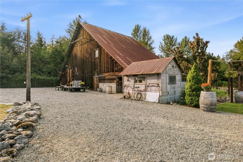 Property photo for 1425 210th Avenue E, Lake Tapps photo 8