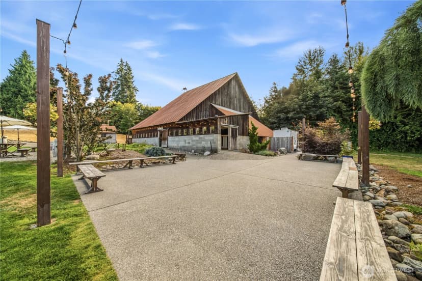 Property photo for 1425 210th Avenue E, Lake Tapps photo 31