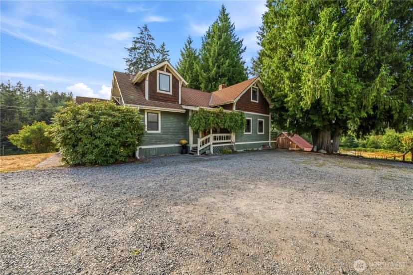 Property photo for 1425 210th Avenue E, Lake Tapps photo 4