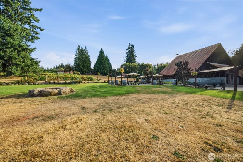 Property photo for 1425 210th Avenue E, Lake Tapps photo 3