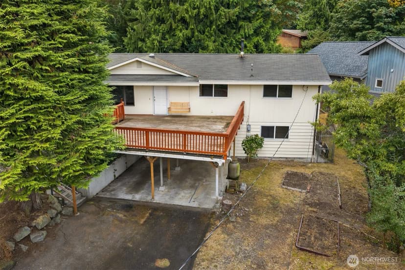 Property photo for 18061 28th Avenue Ne, Lake Forest Park photo 23