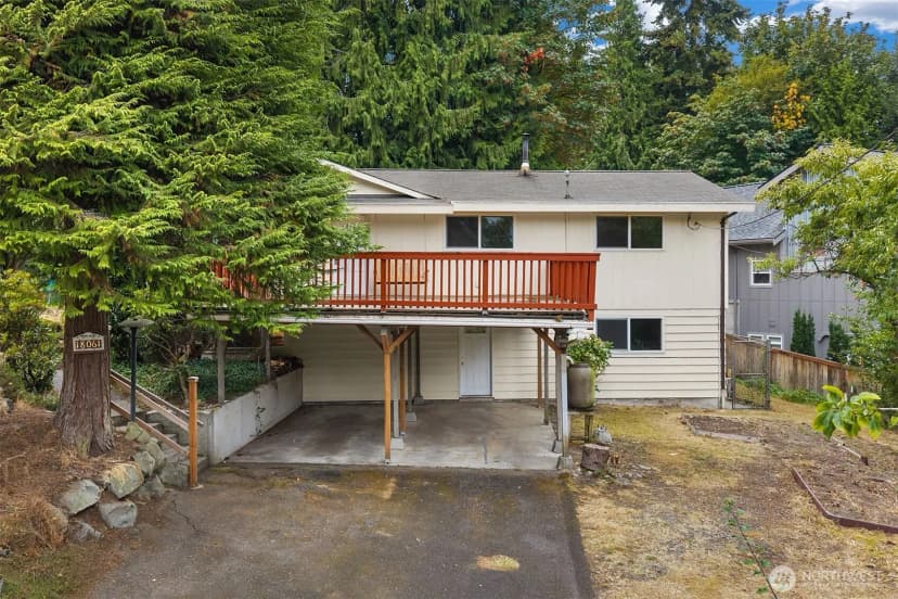 Property photo for 18061 28th Avenue Ne, Lake Forest Park