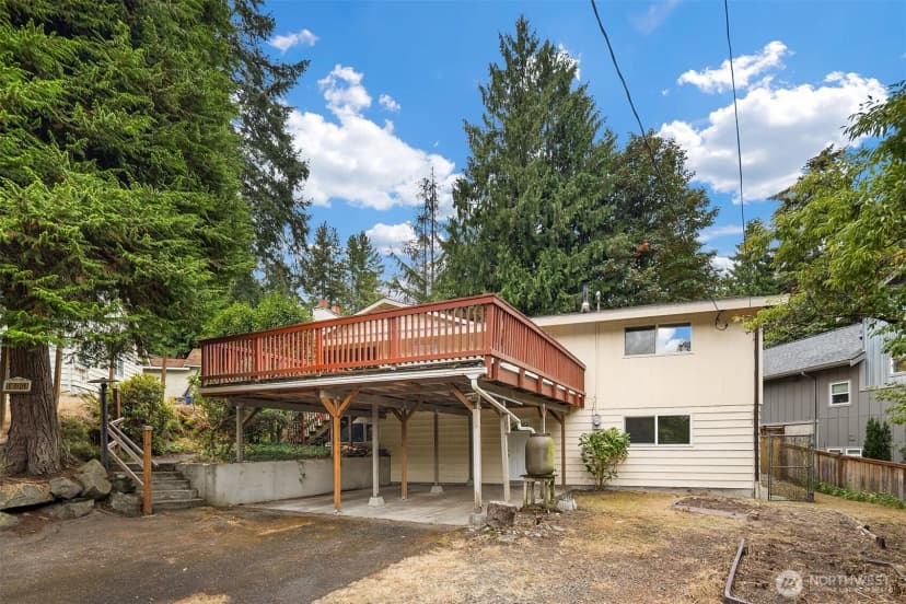 Property photo for 18061 28th Avenue Ne, Lake Forest Park photo 22