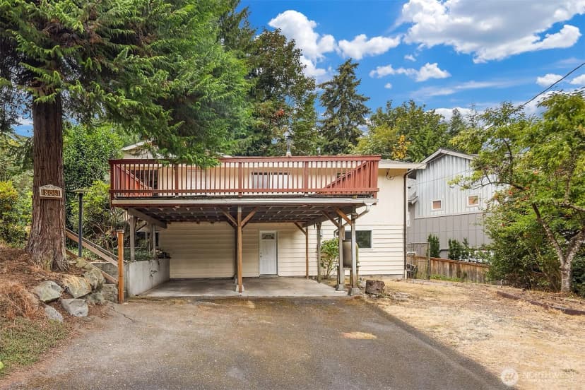 Property photo for 18061 28th Avenue Ne, Lake Forest Park photo 21