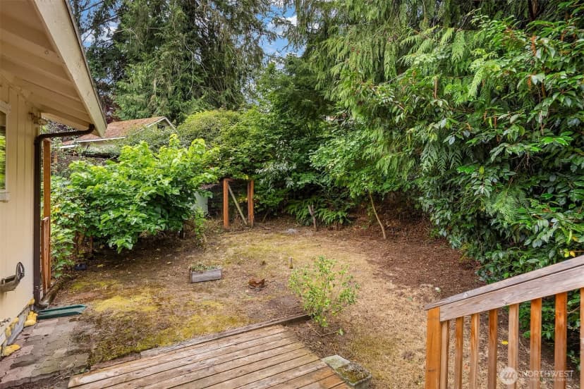 Property photo for 18061 28th Avenue Ne, Lake Forest Park photo 20