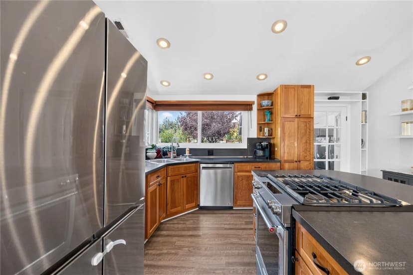 Property photo for 503 Gove Street Steilacoom, Steilacoom photo 7