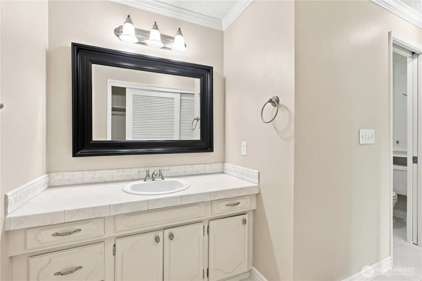Property photo for 32125 27th Avenue Sw, Federal Way photo 22