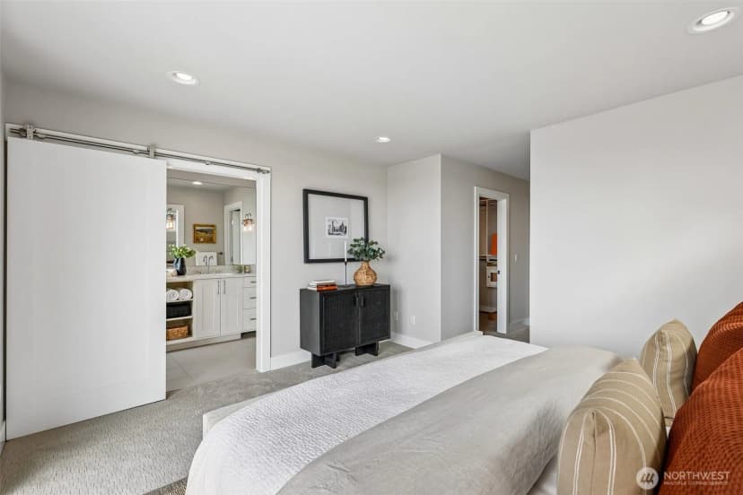 Property photo for 8710 112th Avenue Ne, Kirkland photo 18