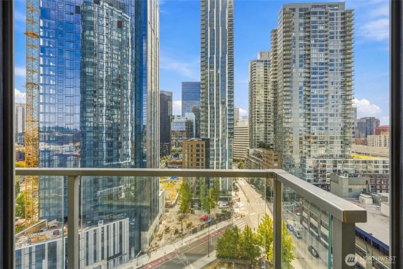 Property photo for 2510 6th Avenue #1403, Seattle