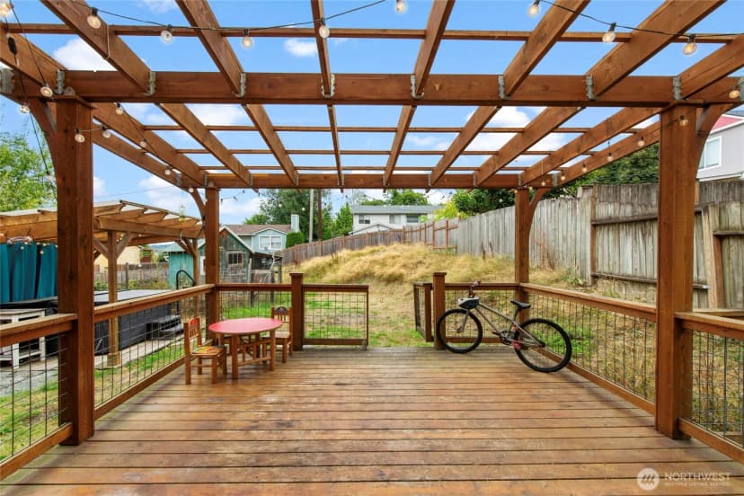 Property photo for 9682 Beacon Avenue S, Seattle photo 23
