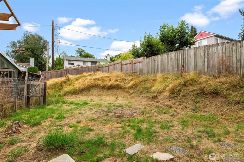 Property photo for 9682 Beacon Avenue S, Seattle photo 29