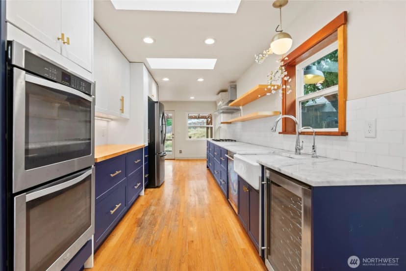Property photo for 9682 Beacon Avenue S, Seattle photo 8