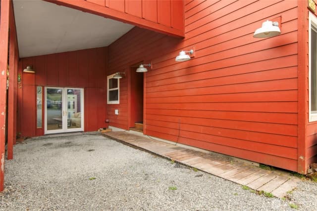 Property photo for 9682 Beacon Avenue S, Seattle photo 4