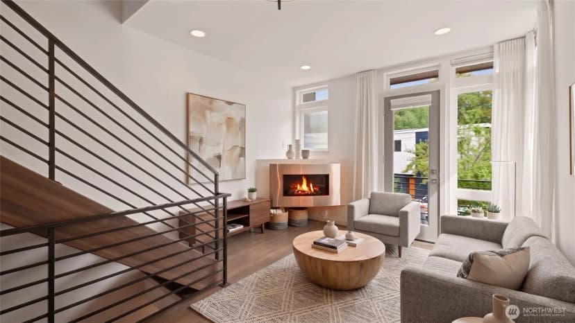 Property photo for 7459 Woodlawn Avenue Ne #a, Seattle photo 2