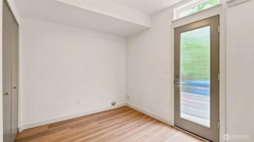 Property photo for 7459 Woodlawn Avenue Ne #a, Seattle photo 18